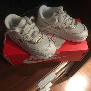 Nike toddler sneakers new with box